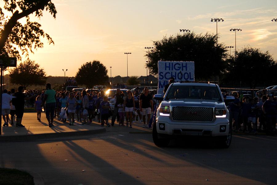 Photo Gallery: Homecoming Parade 2015-16