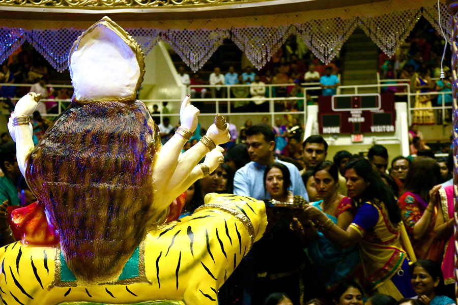 Aarti, a part of worship, is performed for Goddess Durga after Garba before Dandiya Raas starts.