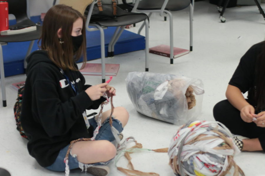 Sophomore Kaiden Adkins starts crocheting with the yarn made out of plastic bags. The club members have dubbed this ‘plarn.’ The club stopped collecting bags on Oct. 19.
