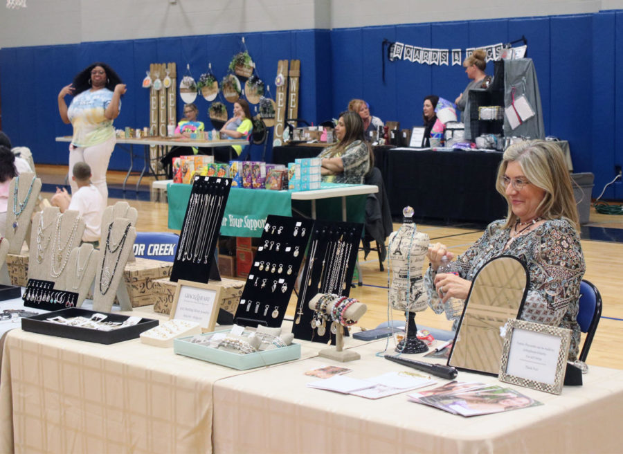 In the school gym, there were jewelry shops, a table for Hebrons dive team, food and other products for sale. Vendors had to pay for a booth in the gym, with the proceeds going to Arbor Creek’s PTA funds.