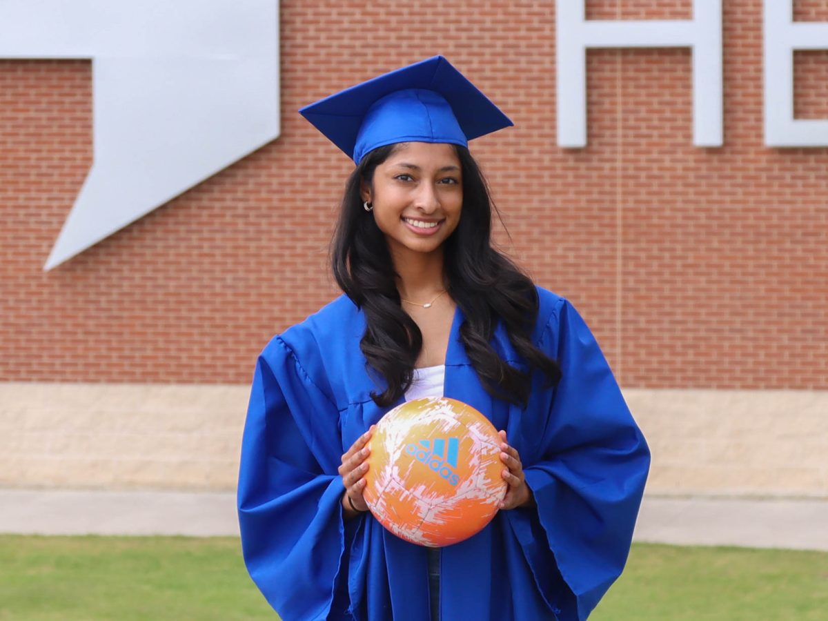 Senior Sophia Mathew